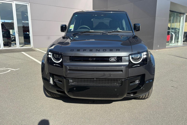 2026 Land Rover Defender L663 110 P425 X-Dynamic SE SUV Image 30
