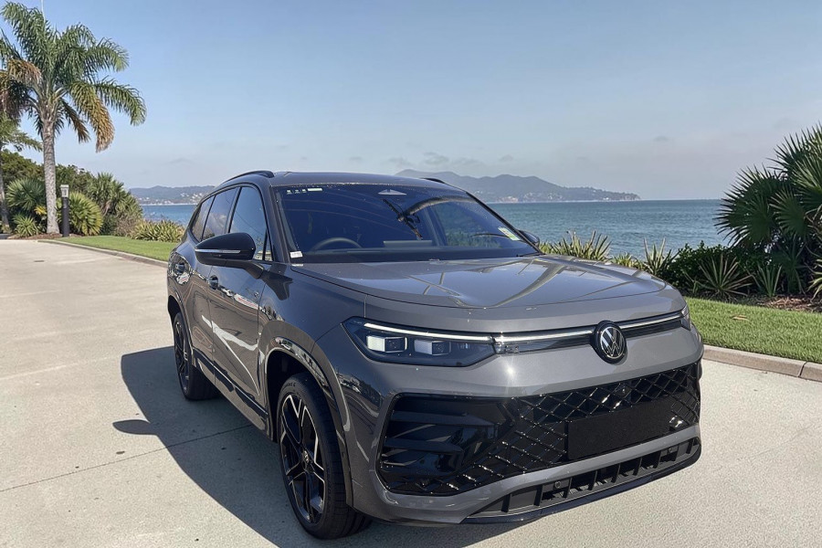 2026 Volkswagen Tayron R4 195TSI R-Line SUV Image 1