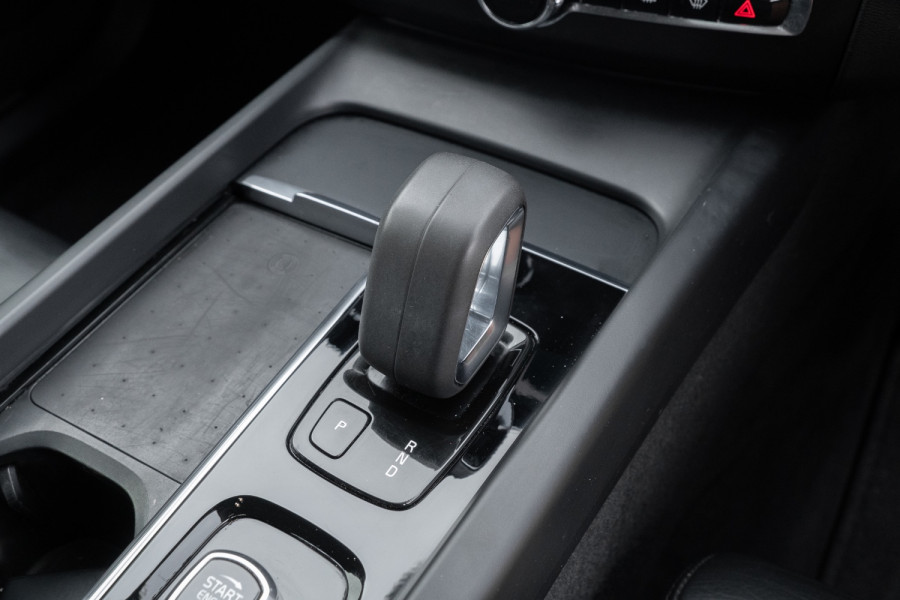 2022 Volvo XC60 UZ B5 Momentum SUV Image 15