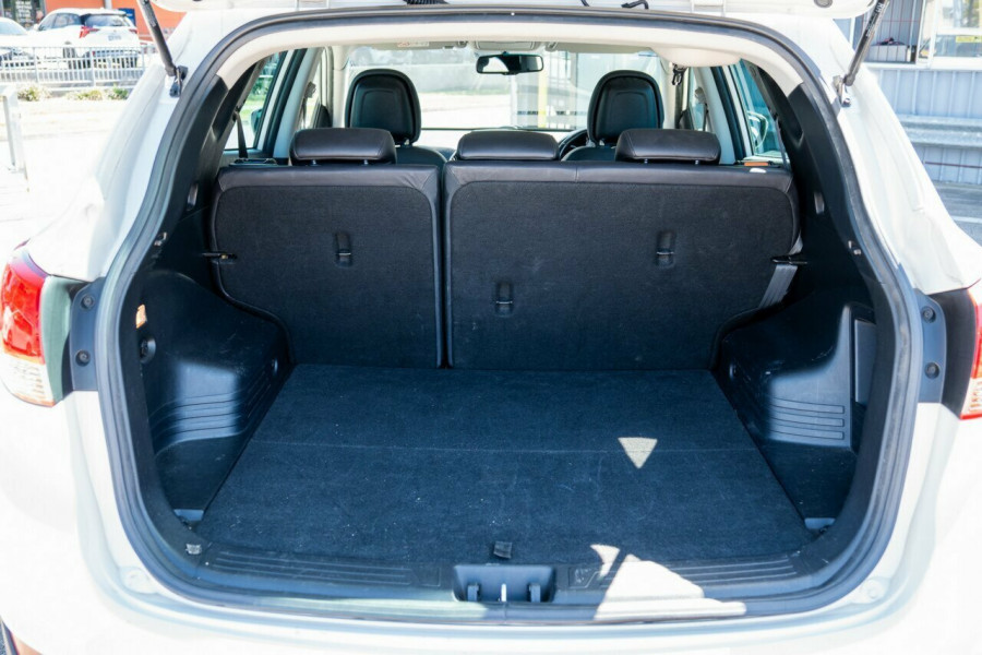 2013 MY14 Hyundai ix35 Series II SE SUV Image 8