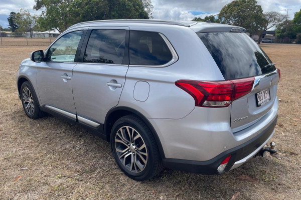2016 Mitsubishi Outlander ZK LS SUV Image 5